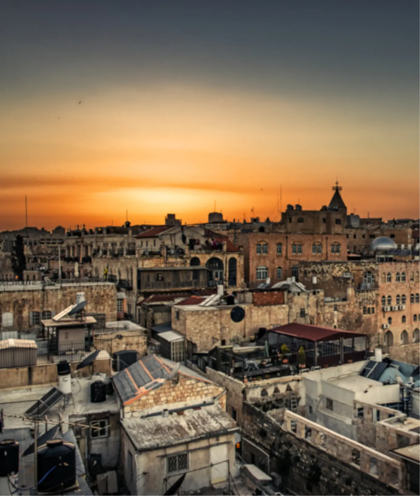 Telhados da Cidade Velha de Jerusalém ao pôr do sol